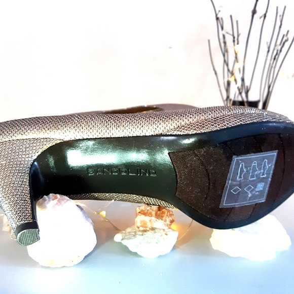 πβ¨οΈ BANDOLINO Silver Sparkly Metalic Pumps - Picture 5 of 13